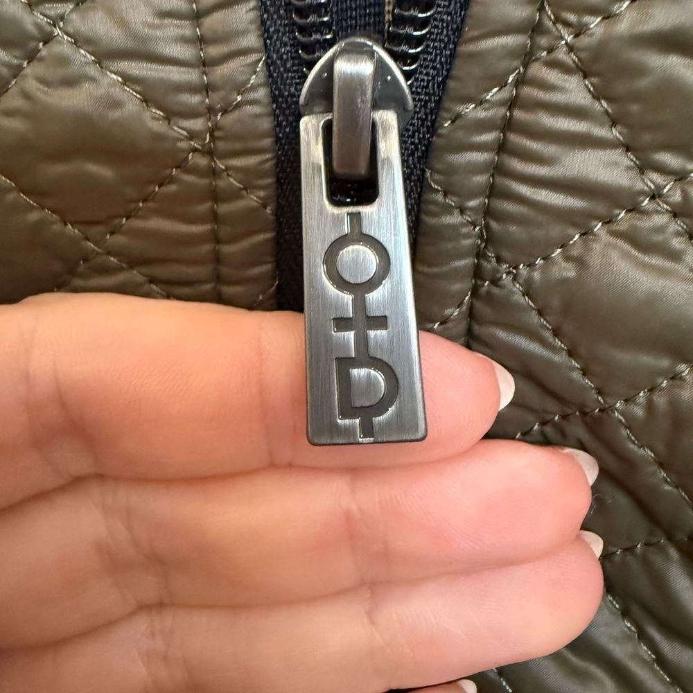 On This Day OTD onthisday Green Quilted Bomber Hooded Jacket Medium - Picture 5 of 7